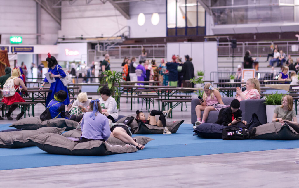 Kohtasitko ikävän tilanteen? Oli kyseessä iso tai pieni asia, löydät täältä yhteydenottokeinon!