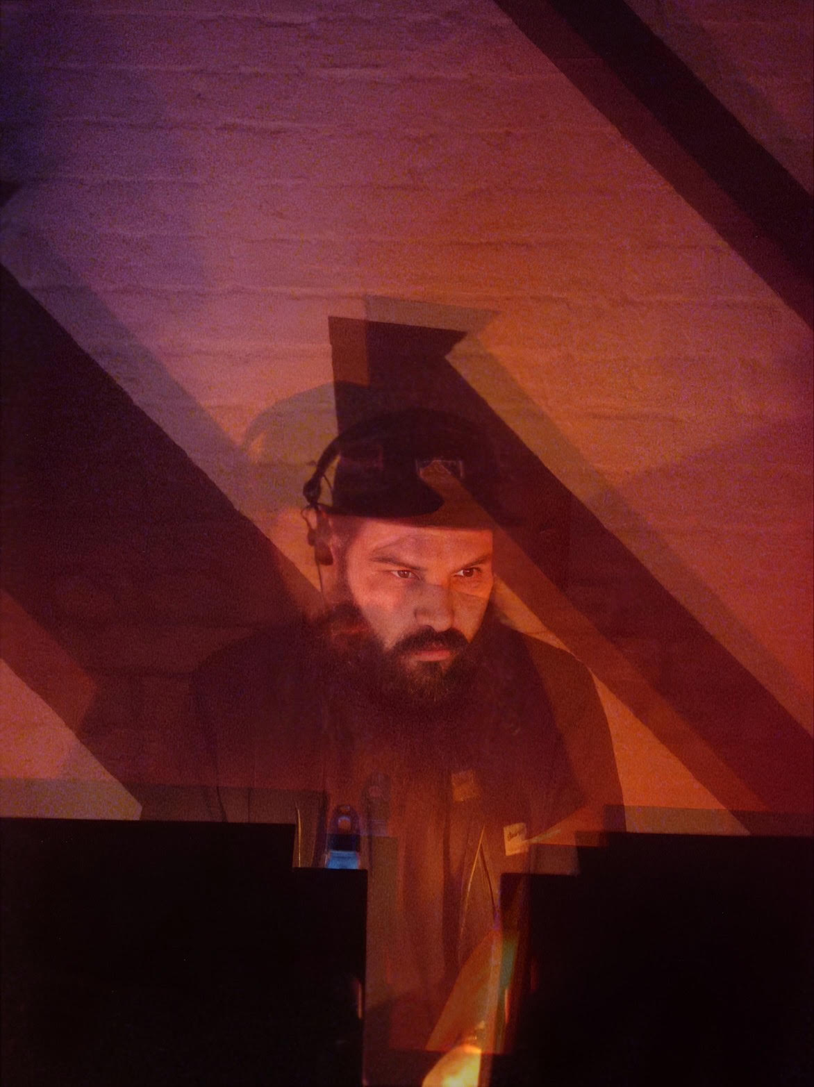 Loungen esiintyjä Benjamin Risto Uuno