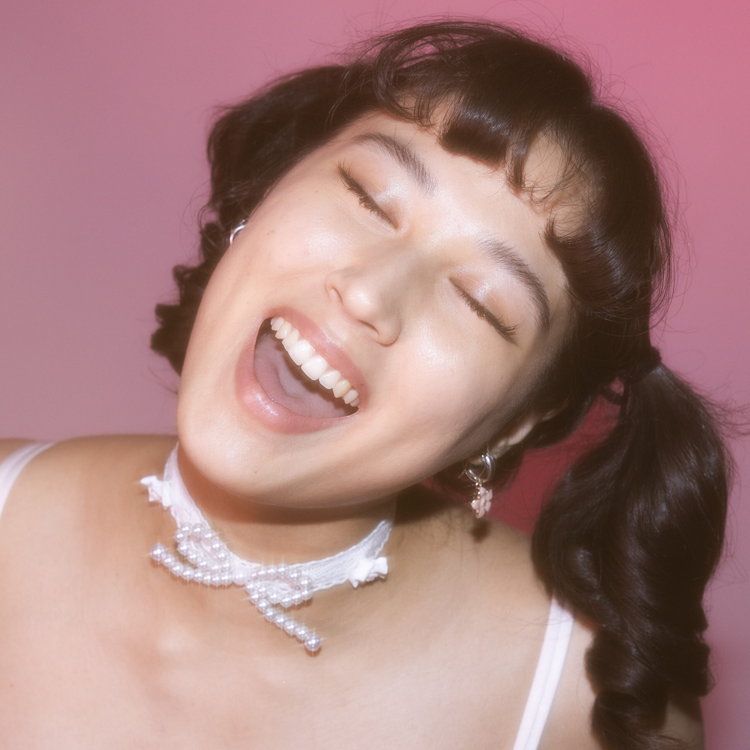 k-18 iltabileiden esiintyjä ÄmbÖ